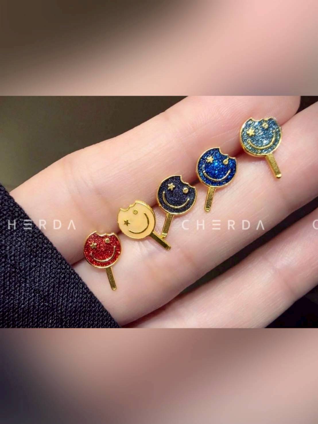 Viva Cool Grin Earring